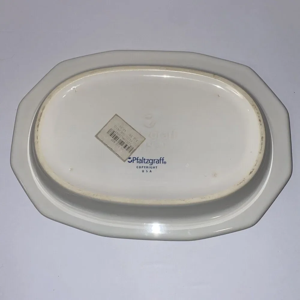 Pfaltzgraff Christmas Heritage Oval Dessert Decorative Plate 9”
